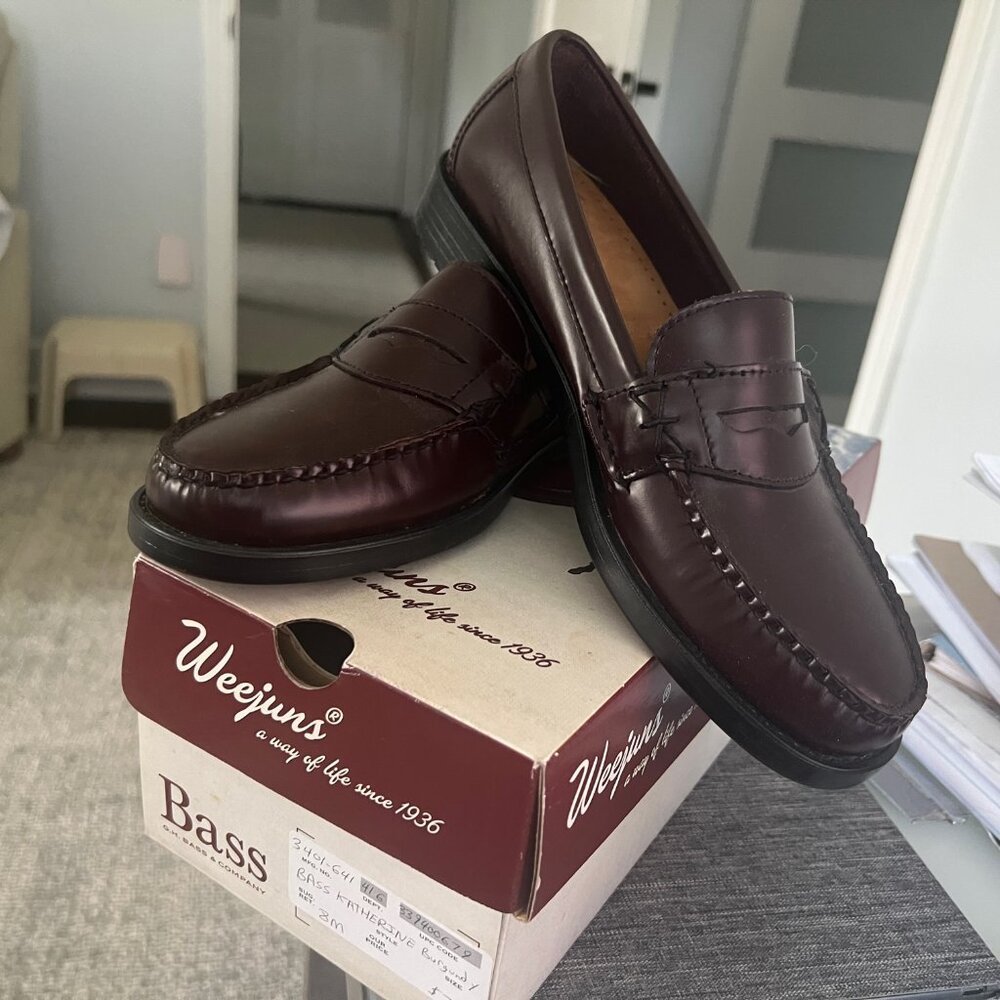Original Bass Weejuns - Katherine in Burgundy Size 8 New in Original Box
